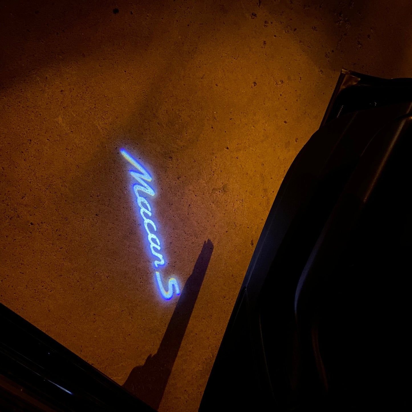 PORSCHE MACAN LOGO PROJECTOT LIGHTS Nr.8091(quantity 1 = 2 Logo Film / 2 door lights)