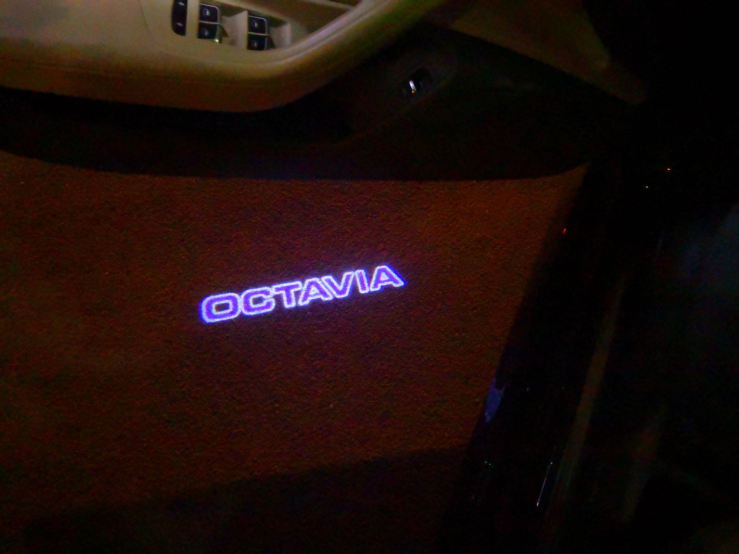 SKODA OCTAVIA LOGO PROJECTOT LIGHTS Nr.86 (quantity 1 = 2 Logo Film / 2 door lights)