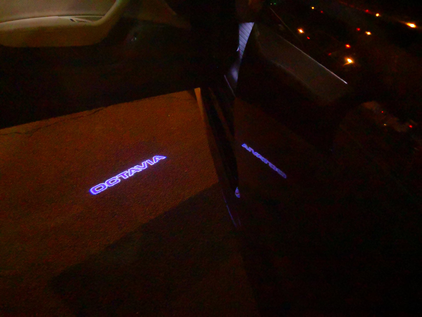 SKODA OCTAVIA LOGO PROJECTOT LIGHTS Nr.86 (quantity 1 = 2 Logo Film / 2 door lights)