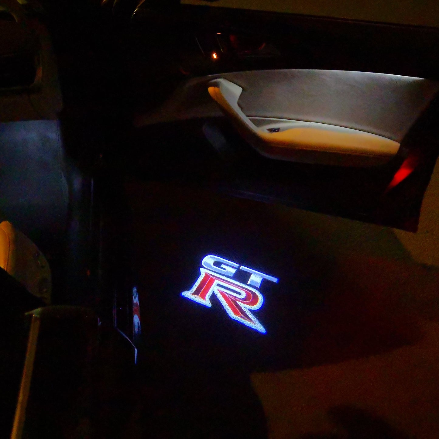 GTR R35 PROJECTOT LIGHTS Nr.01 (quantity 1 = 2 Logo Films /2 door lights)