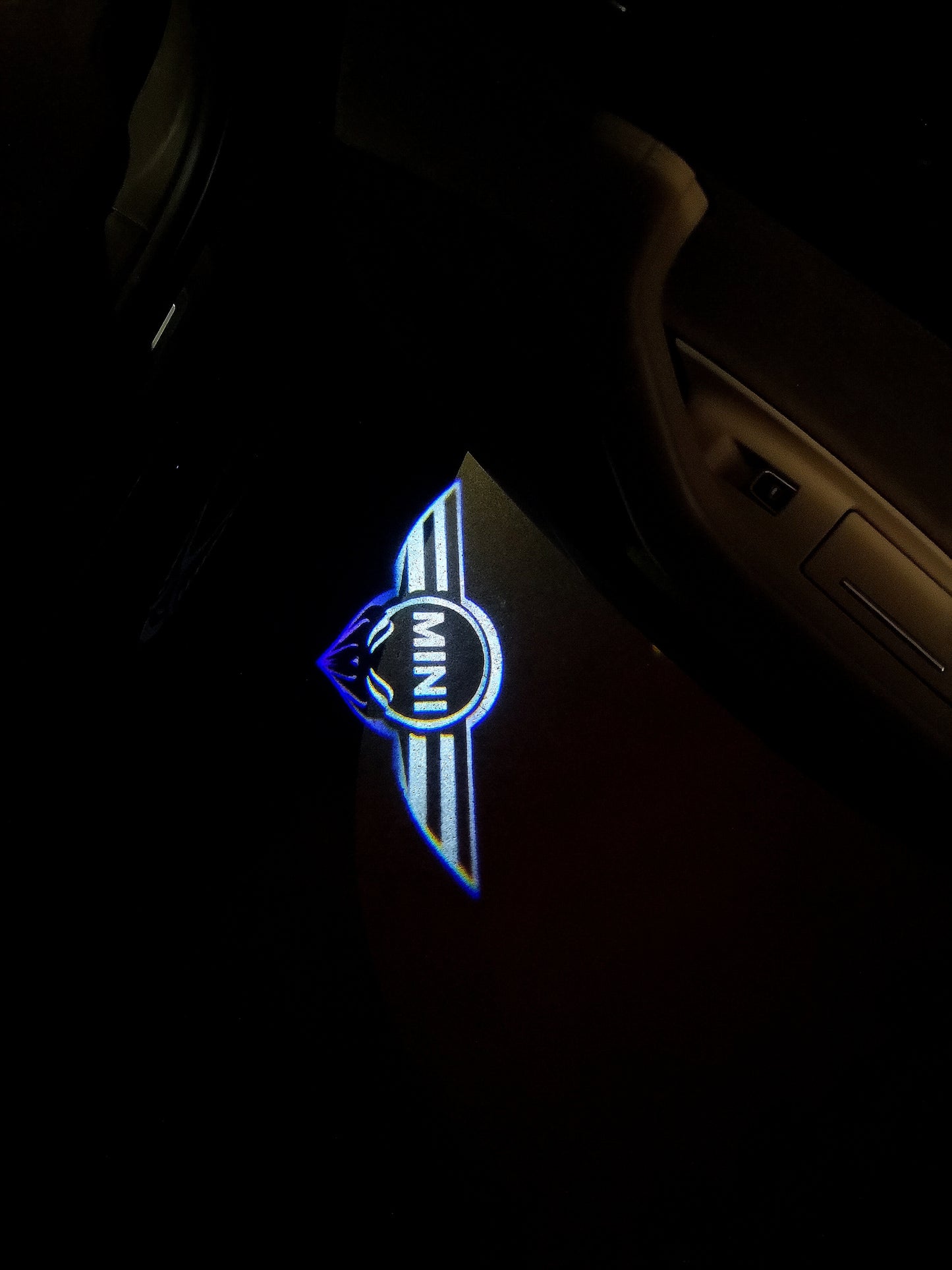 MINI ORIGINAL LOGO PROJECROTR LIGHTS Nr.15 (quantity 1 = 2 Logo Film / 2 door lights)