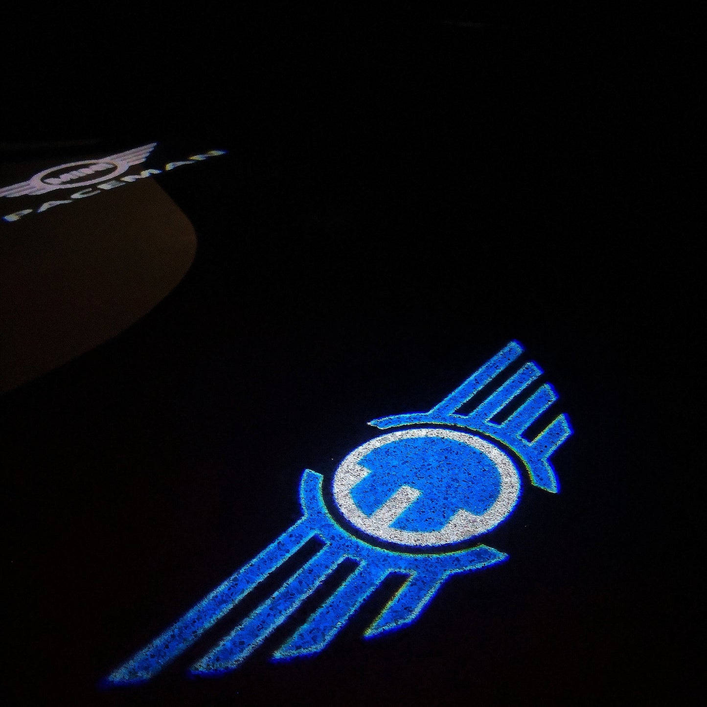 MINI ELECTRIC LOGO PROJECROTR LIGHTS Nr.100 (quantity 1 = 2 Logo Film / 2 door lights)