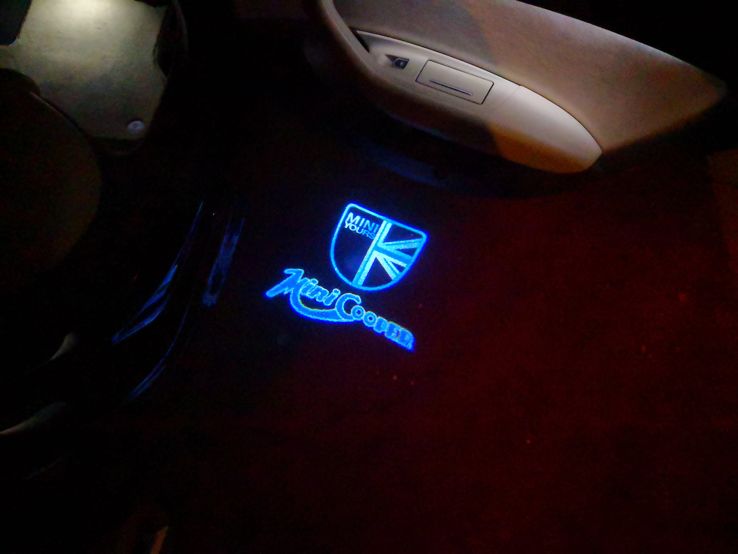 MINI COOPER LOGO PROJECROTR LIGHTS Nr.43 (quantity 1 = 2 Logo Film / 2 door lights)