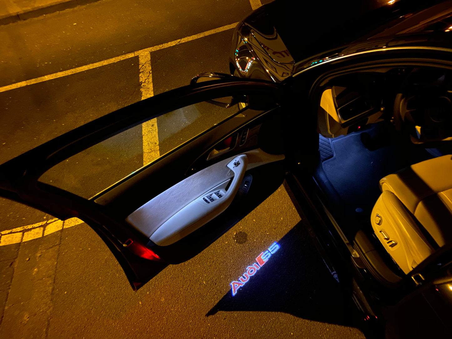 AUDI S5 LOGO PROJECTOT LIGHTS Nr.89 (quantity 1 = 2 Logo Films /2 door lights)