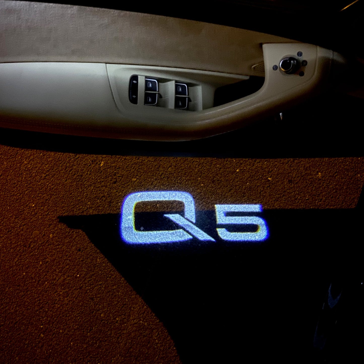 AUDI Q5 LOGO PROJECTOT LIGHTS Nr.101 (quantity 1 = 2 Logo Films /2 door lights)