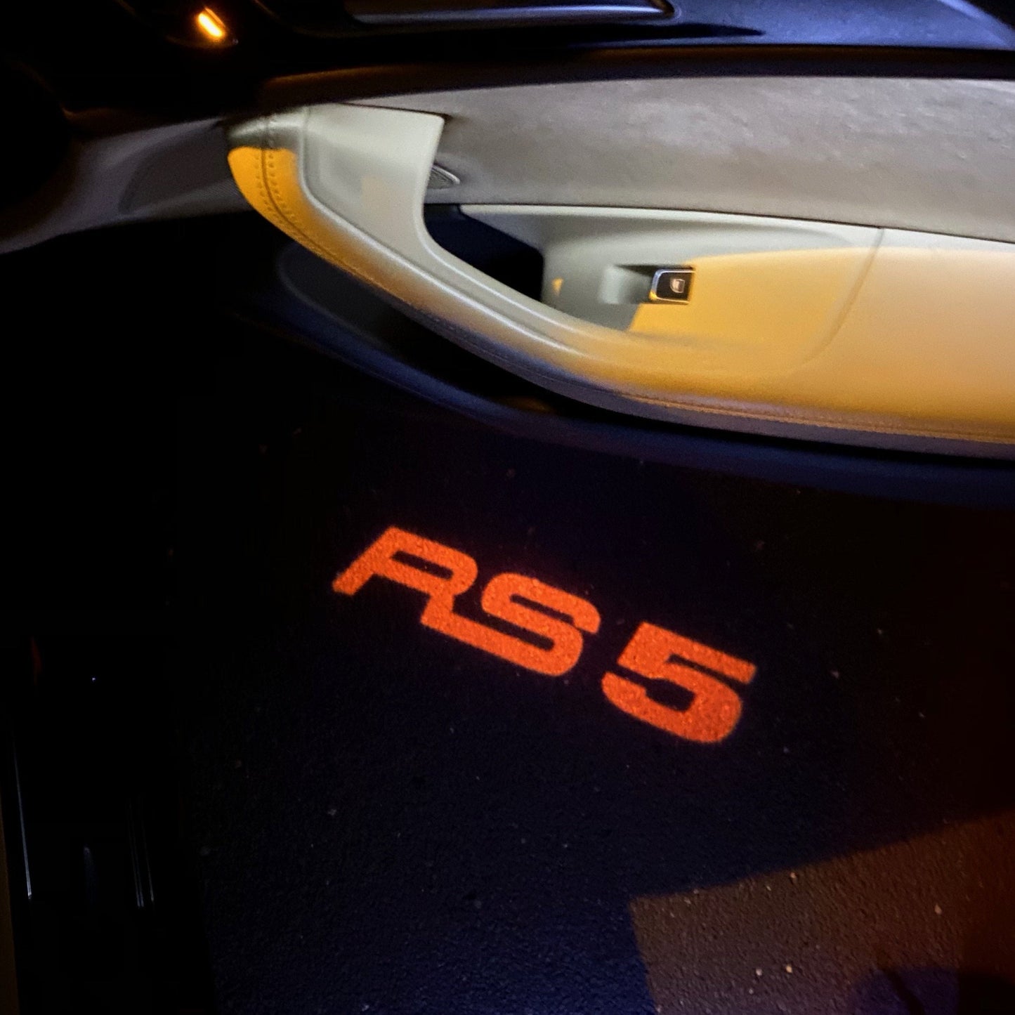 AUDI RS5 LOGO PROJECTOT LIGHTS Nr.141 (quantity 1 = 2 Logo Films /2 door lights)