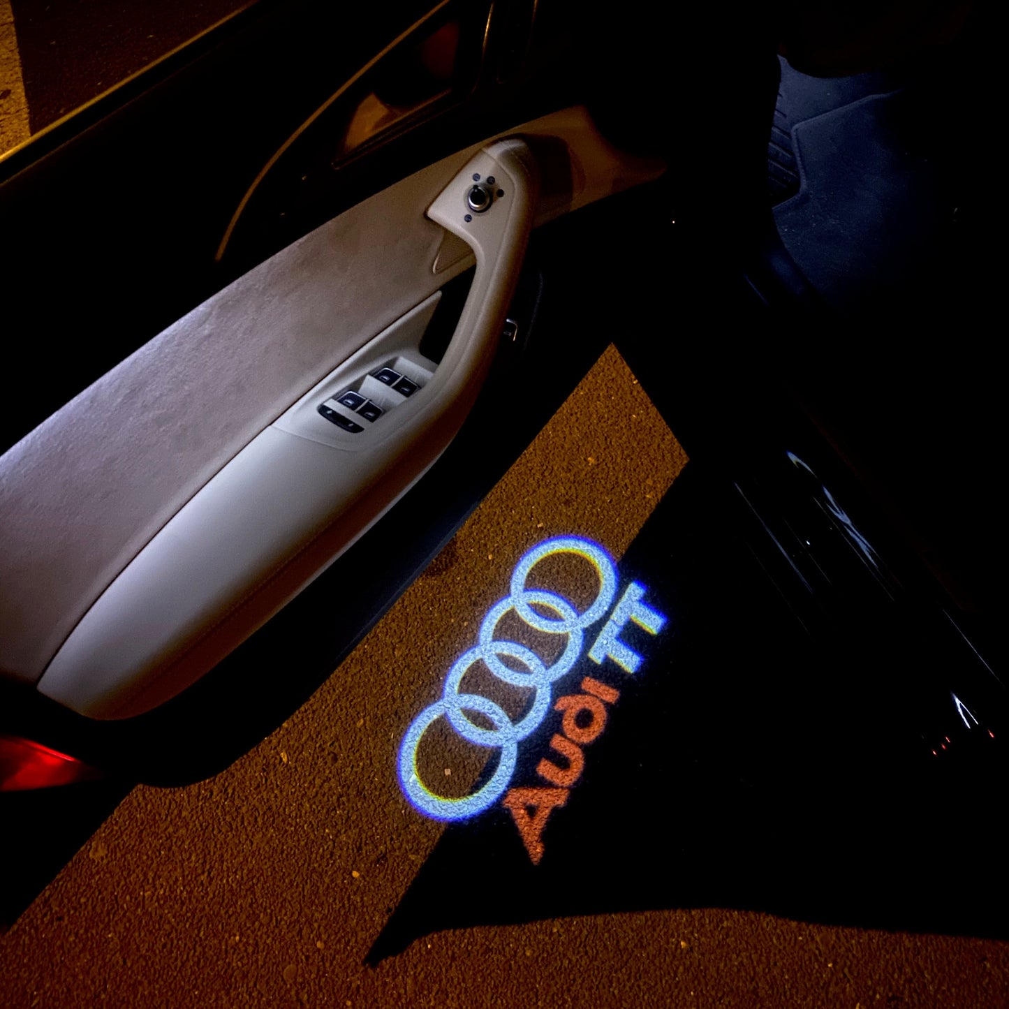 AUDI TT LOGO PROJECTOT LIGHTS Nr.107 (quantity 1 = 2 Logo Films /2 door lights)