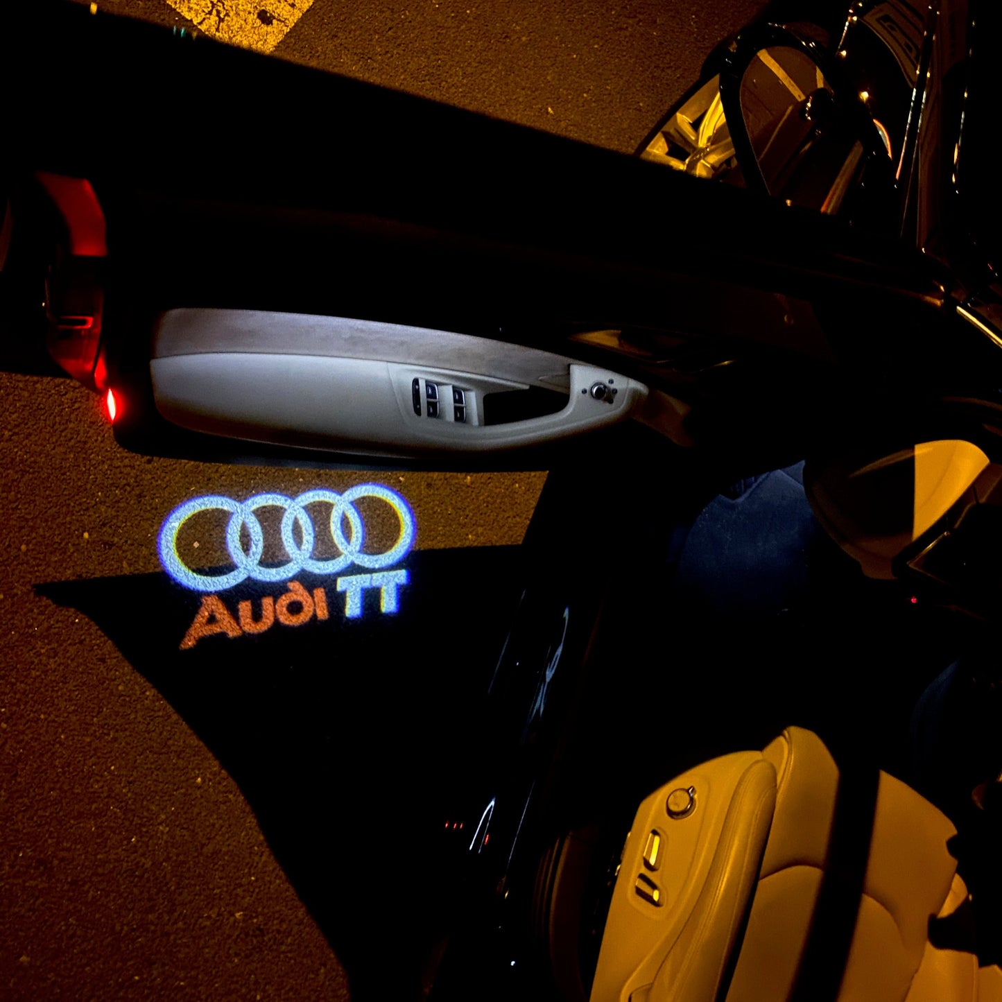 AUDI TT LOGO PROJECTOT LIGHTS Nr.107 (quantity 1 = 2 Logo Films /2 door lights)