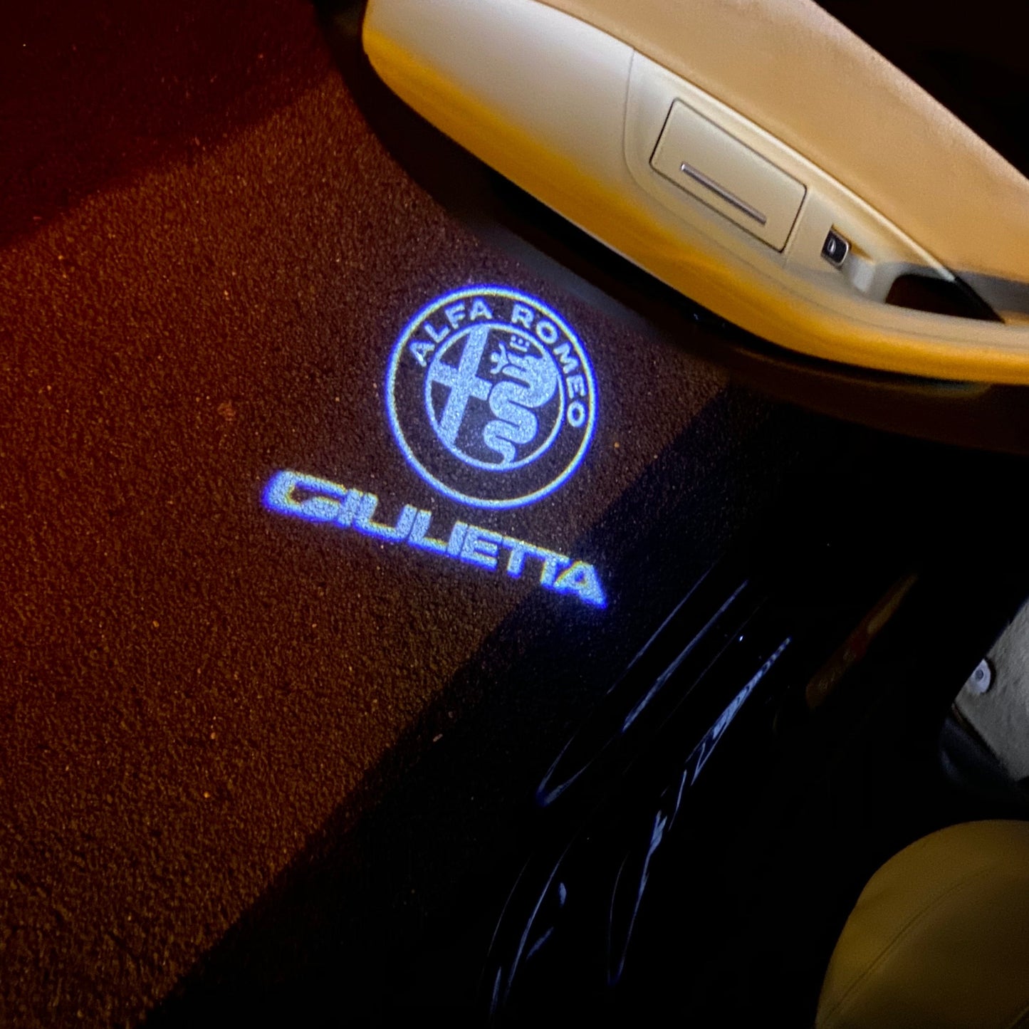 Alfa Romeo Giulietta LOGO PROJECTOT LIGHTS Nr.84 (quantity 1 = 2 Logo Film / 2 door lights)