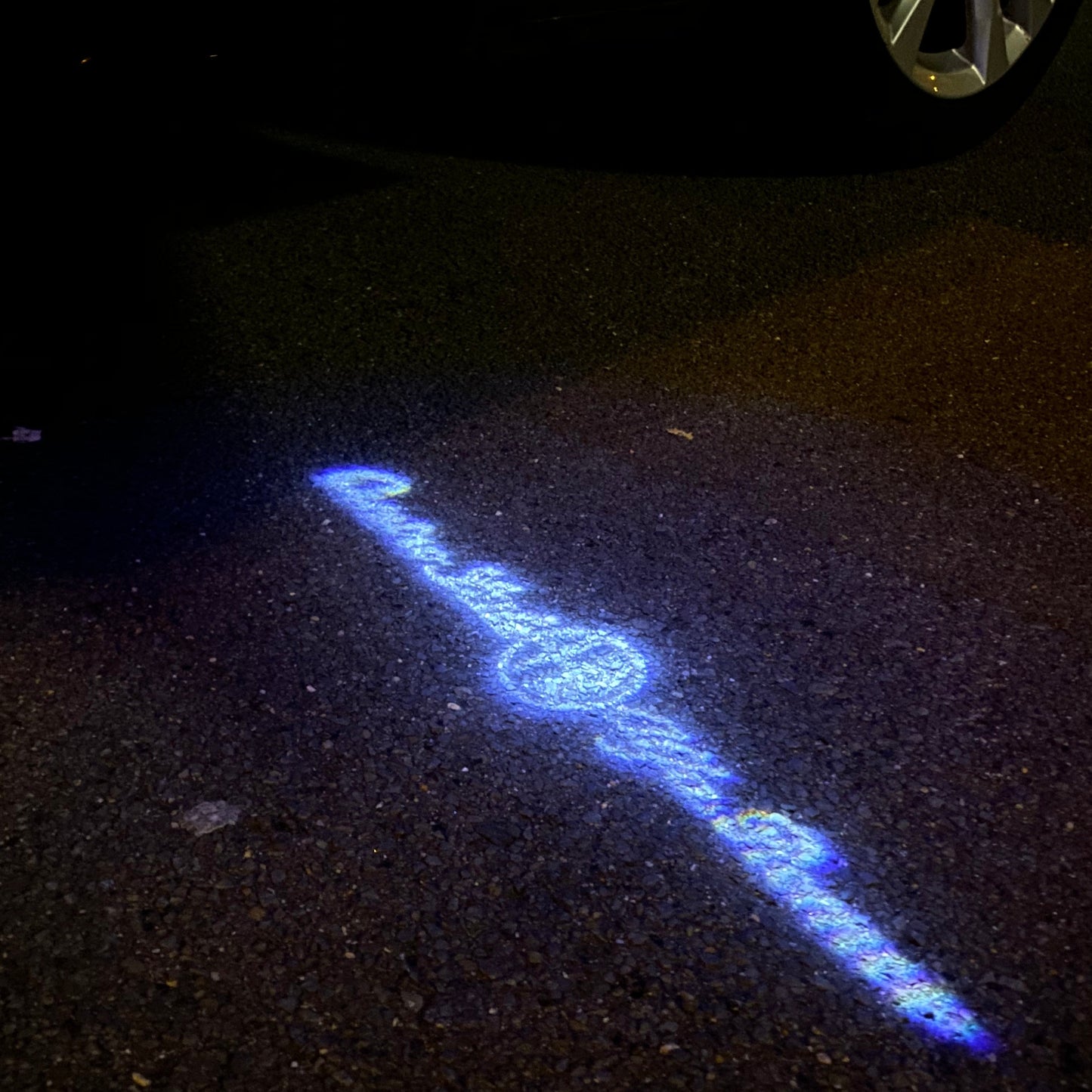 Alfa Romeo WHITE COLOR LOGO PROJECTOT LIGHTS Nr.105 (quantity 1 = 2 Logo Film / 2 door lights)