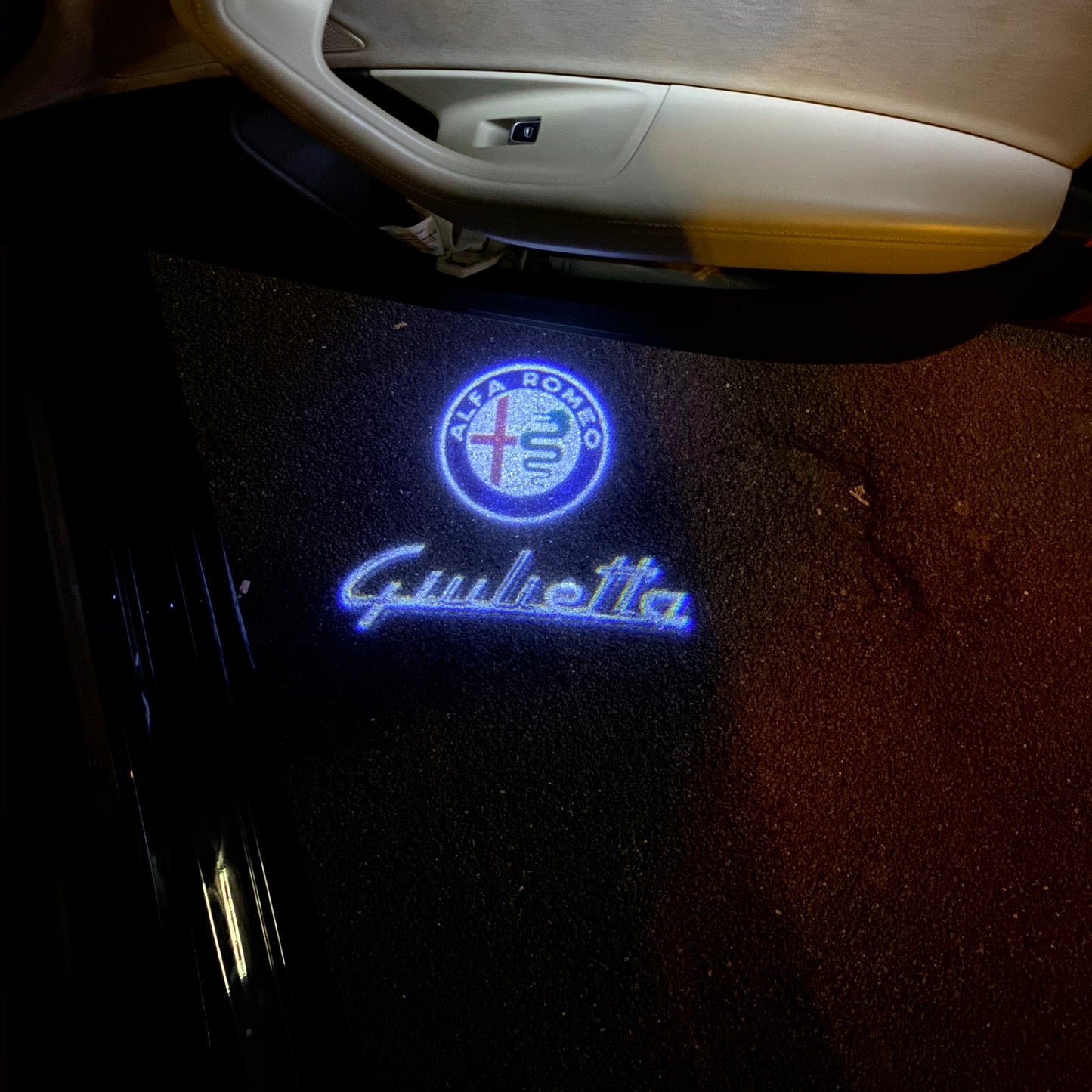 Alfa Romeo Giulietta LOGO PROJECTOT LIGHTS Nr.87 (quantity 1 = 2 Logo Film / 2 door lights)