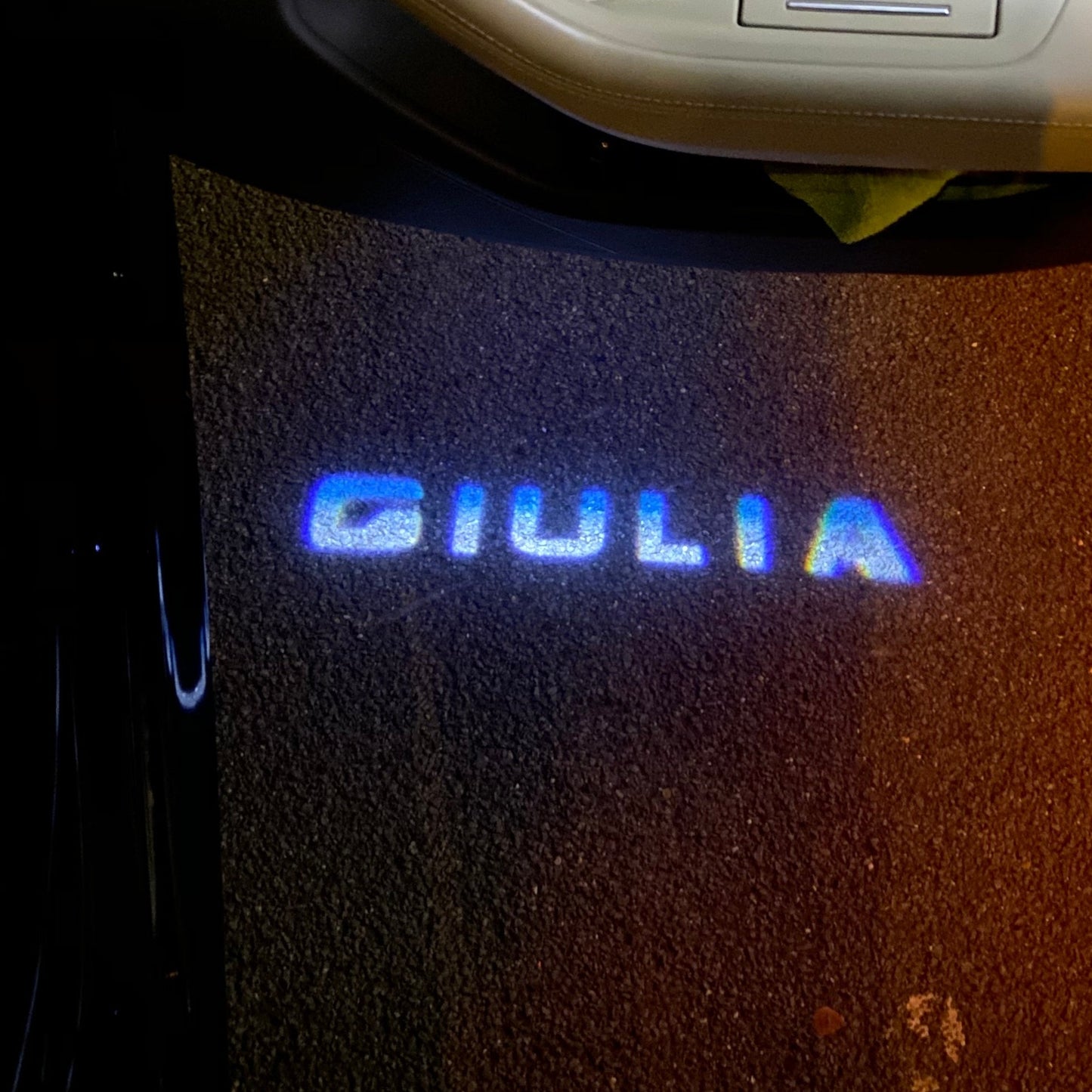 Alfa Romeo GIULIA LOGO PROJECTOT LIGHTS Nr.49 (quantity 1 = 2 Logo Film / 2 door lights)