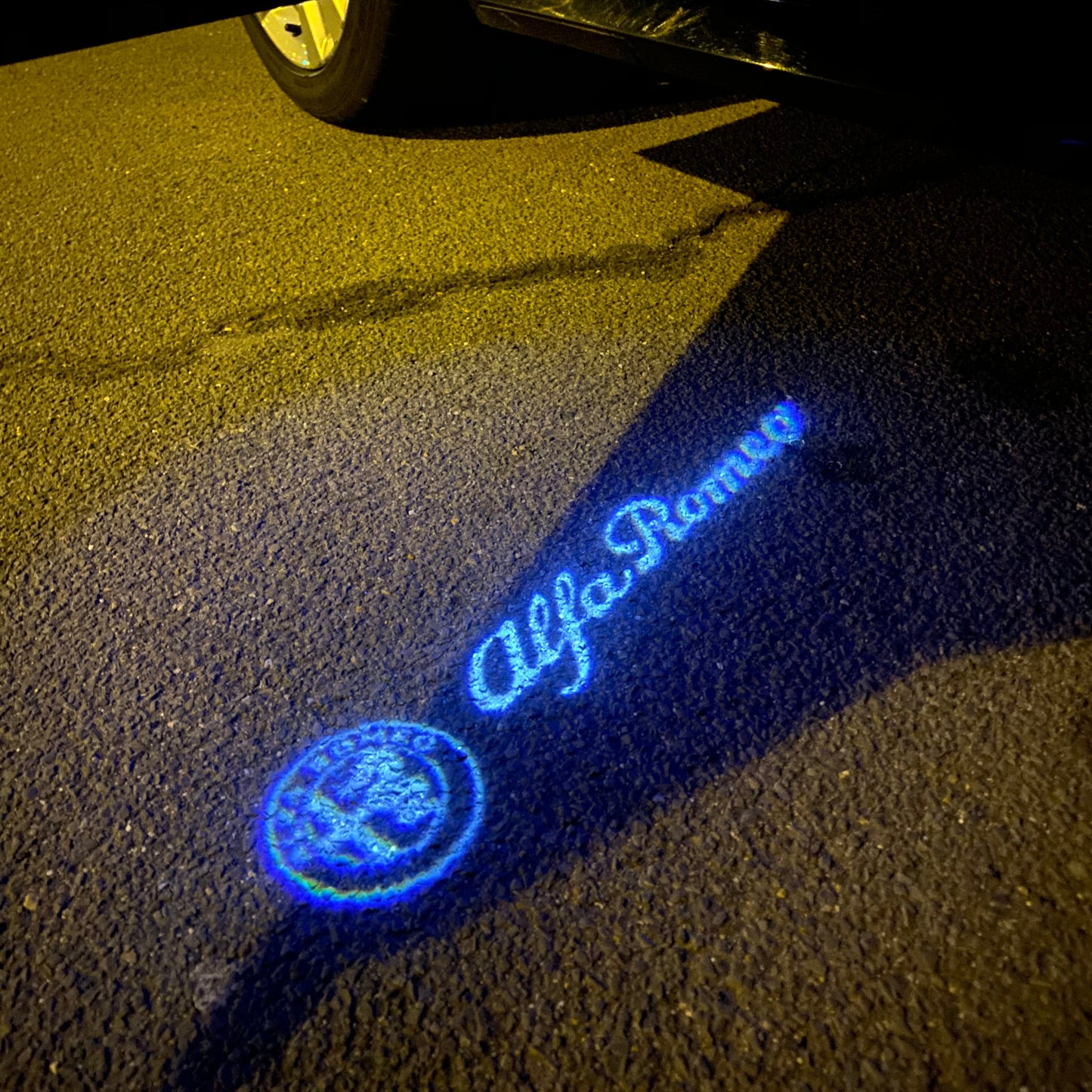 Alfa Romeo WHITE COLOR LOGO PROJECTOT LIGHTS Nr.02 (quantity 1 = 2 Logo Film / 2 door lights)