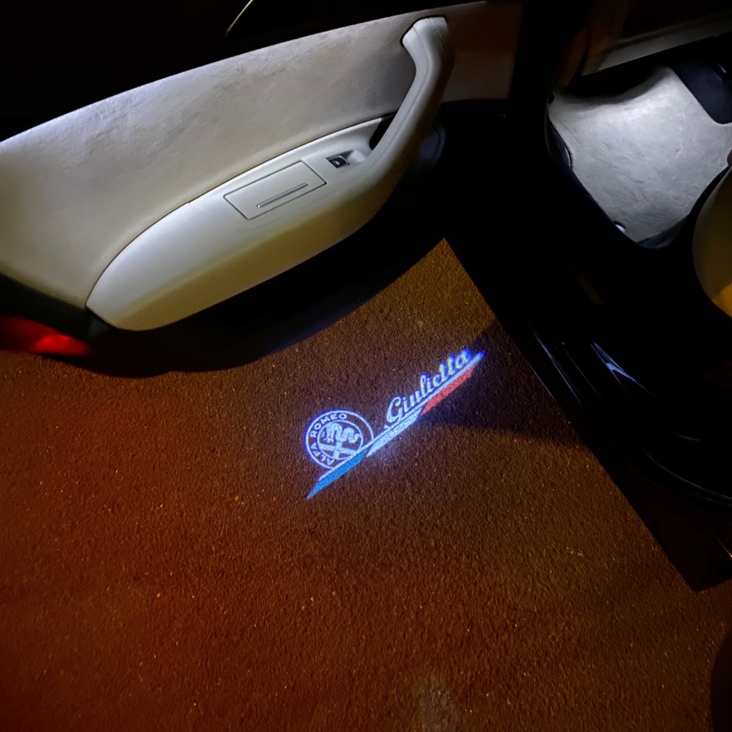 Alfa Romeo Giulietta LOGO PROJECTOT LIGHTS Nr.73 (quantity 1 = 2 Logo Film / 2 door lights)