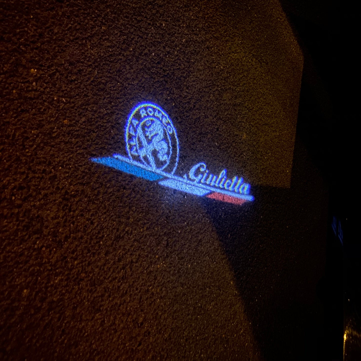 Alfa Romeo Giulietta LOGO PROJECTOT LIGHTS Nr.73 (quantity 1 = 2 Logo Film / 2 door lights)
