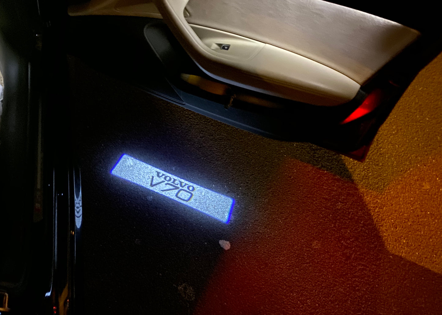 Volvo V 70 LOGO PROJECROTR LIGHTS Nr.39 (quantity 1 = 2 Logo Film / 2 door lights)