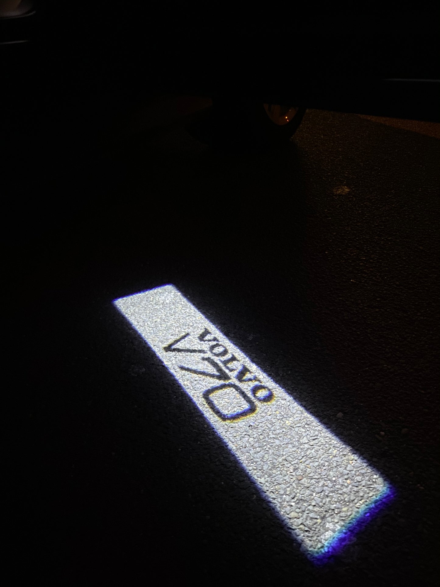 Volvo V 70 LOGO PROJECROTR LIGHTS Nr.39 (quantity 1 = 2 Logo Film / 2 door lights)