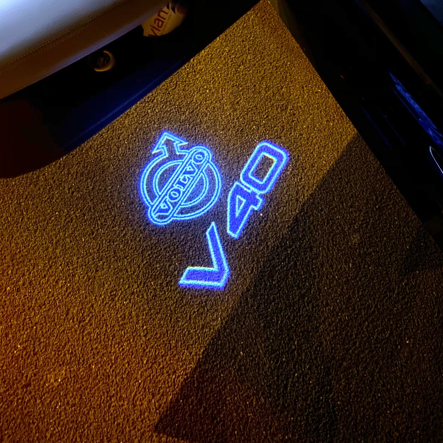 Volvo V 40 LOGO PROJECROTR LIGHTS Nr.93 (quantity 1 = 2 Logo Film / 2 door lights)