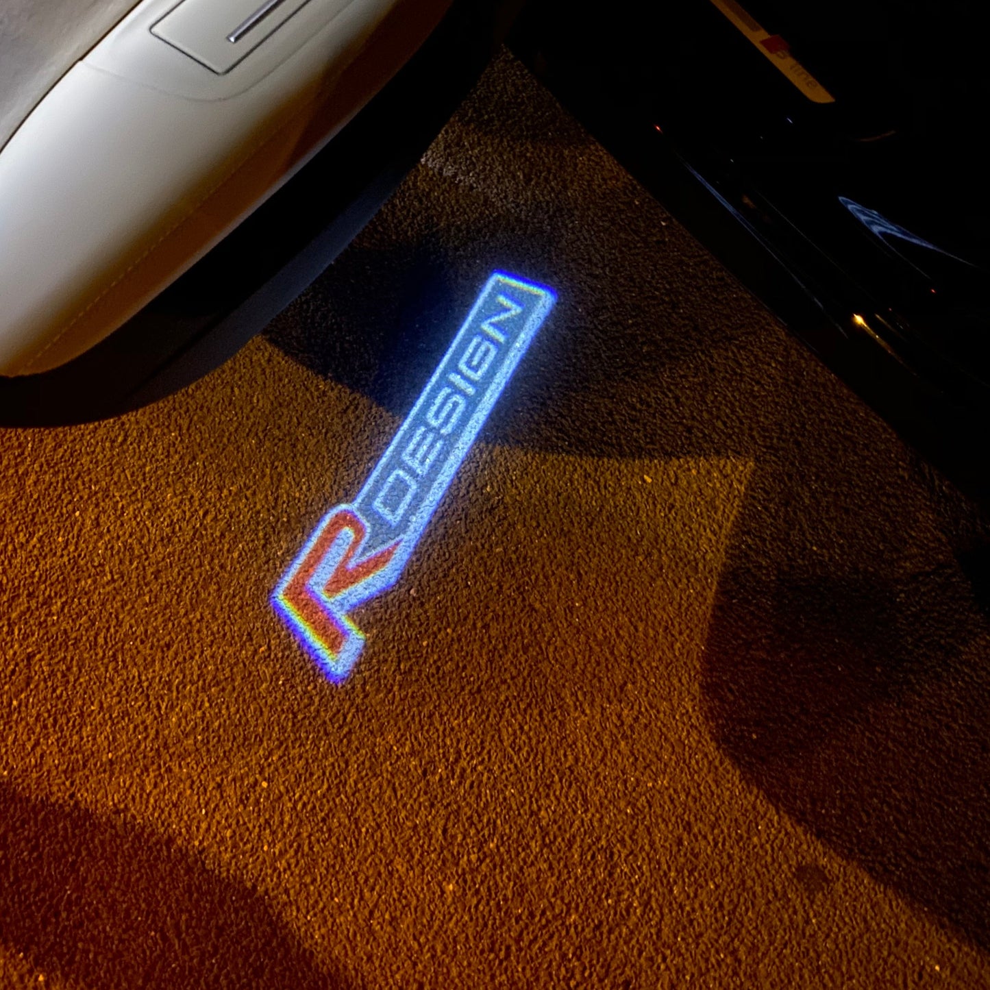 Volvo R DESIGN LOGO PROJECROTR LIGHTS Nr.60 (quantity 1 = 2 Logo Film / 2 door lights)