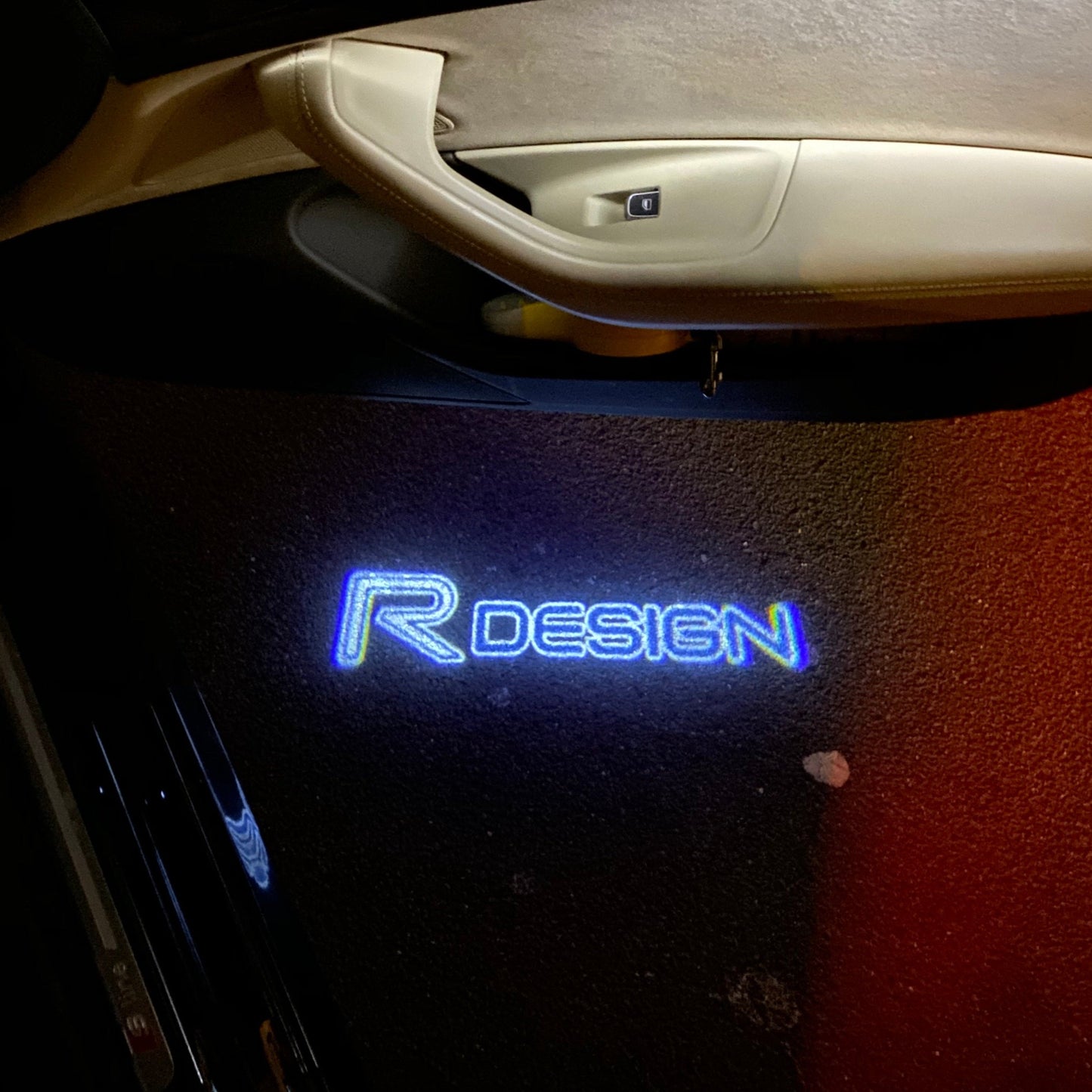 Volvo R DESIGN LOGO PROJECROTR LIGHTS Nr.85 (quantity 1 = 2 Logo Film / 2 door lights)