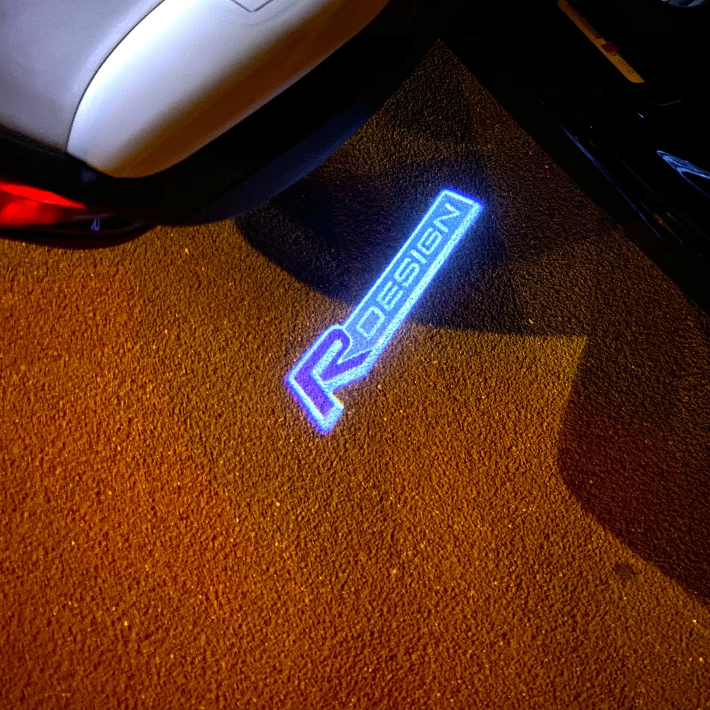 Volvo R DESIGN LOGO PROJECROTR LIGHTS Nr.61 (quantity 1 = 2 Logo Film / 2 door lights)