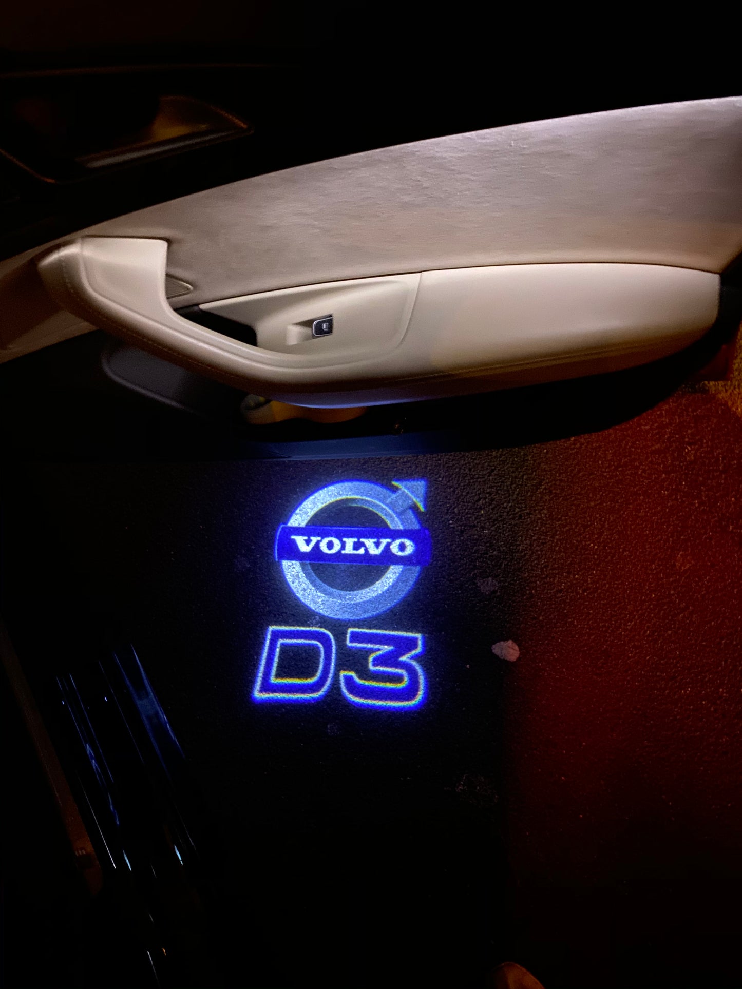 Volvo D3 LOGO PROJECROTR LIGHTS Nr.26 (quantity 1 = 2 Logo Film / 2 door lights)
