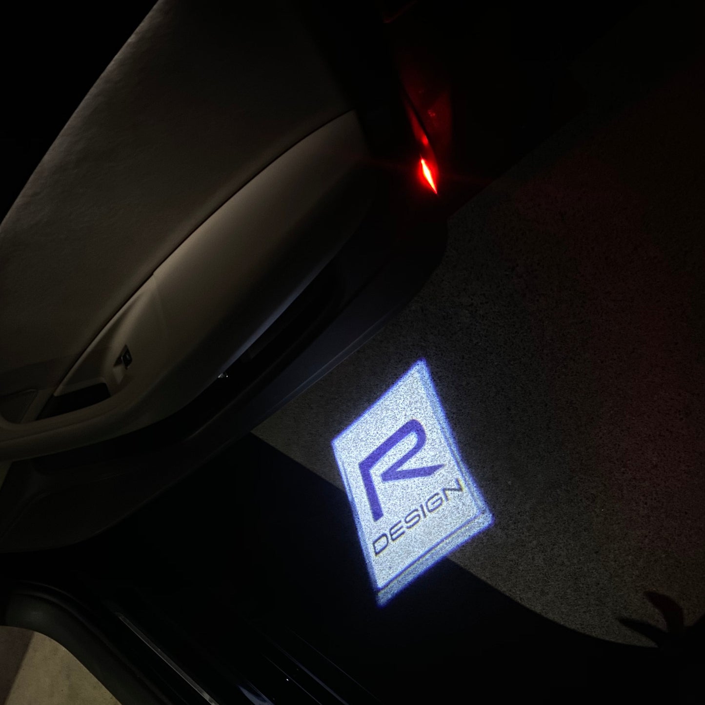 Volvo R DESIGN LOGO PROJECROTR LIGHTS Nr.72 (quantity 1 = 2 Logo Film / 2 door lights)