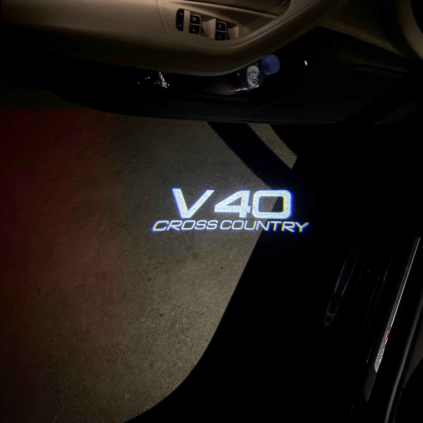 Volvo V40 LOGO PROJECROTR LIGHTS Nr.100 (quantity 1 = 2 Logo Film / 2 door lights)