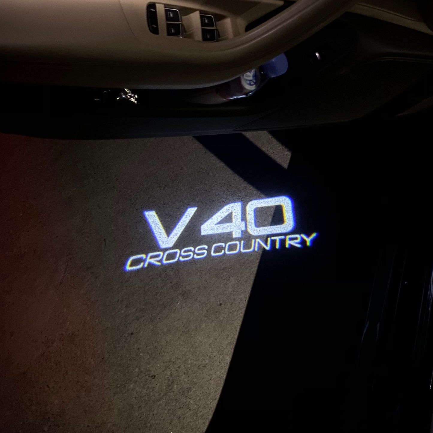 Volvo V40 LOGO PROJECROTR LIGHTS Nr.100 (quantity 1 = 2 Logo Film / 2 door lights)