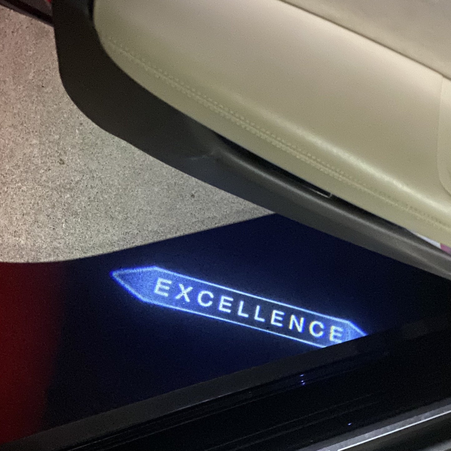 Volvo EXCELLENCE LOGO PROJECROTR LIGHTS Nr.94 (quantity 1 = 2 Logo Film / 2 door lights)