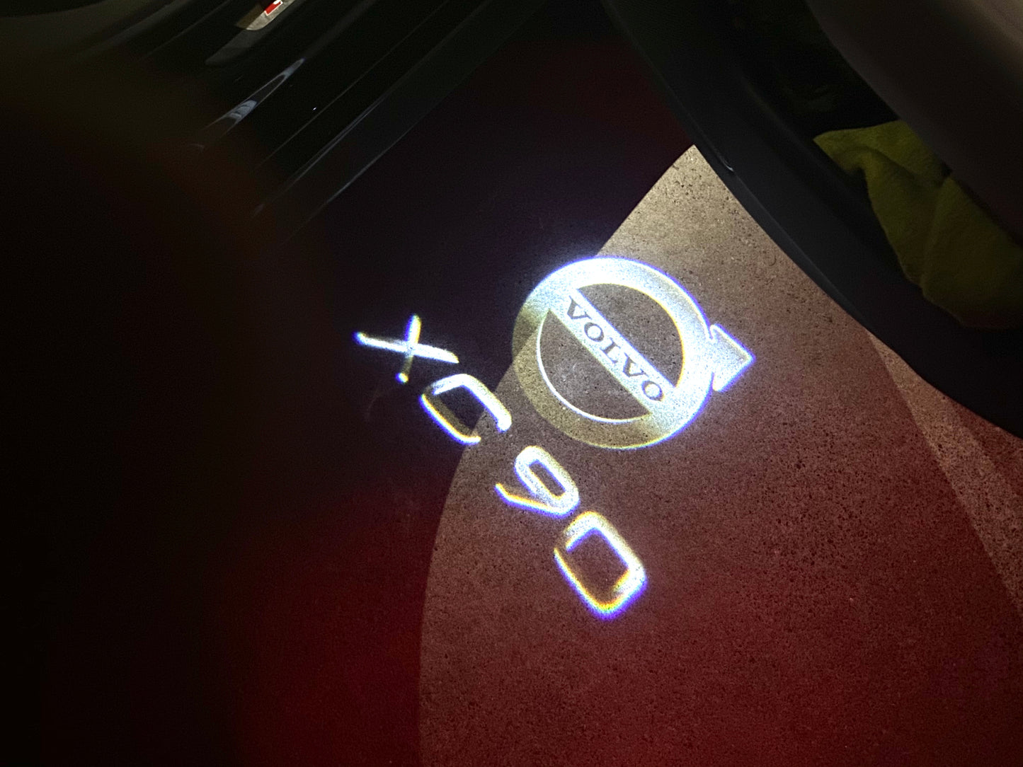 Volvo XC90 LOGO PROJECROTR LIGHTS Nr.123 (quantity 1 = 2 Logo Film / 2 door lights)