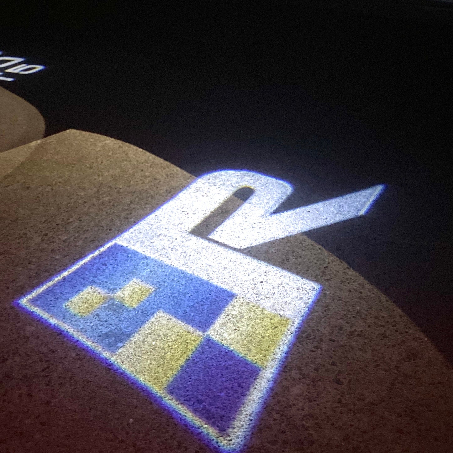 Volvo R LOGO PROJECROTR LIGHTS Nr.111 (quantity 1 = 2 Logo Film / 2 door lights)