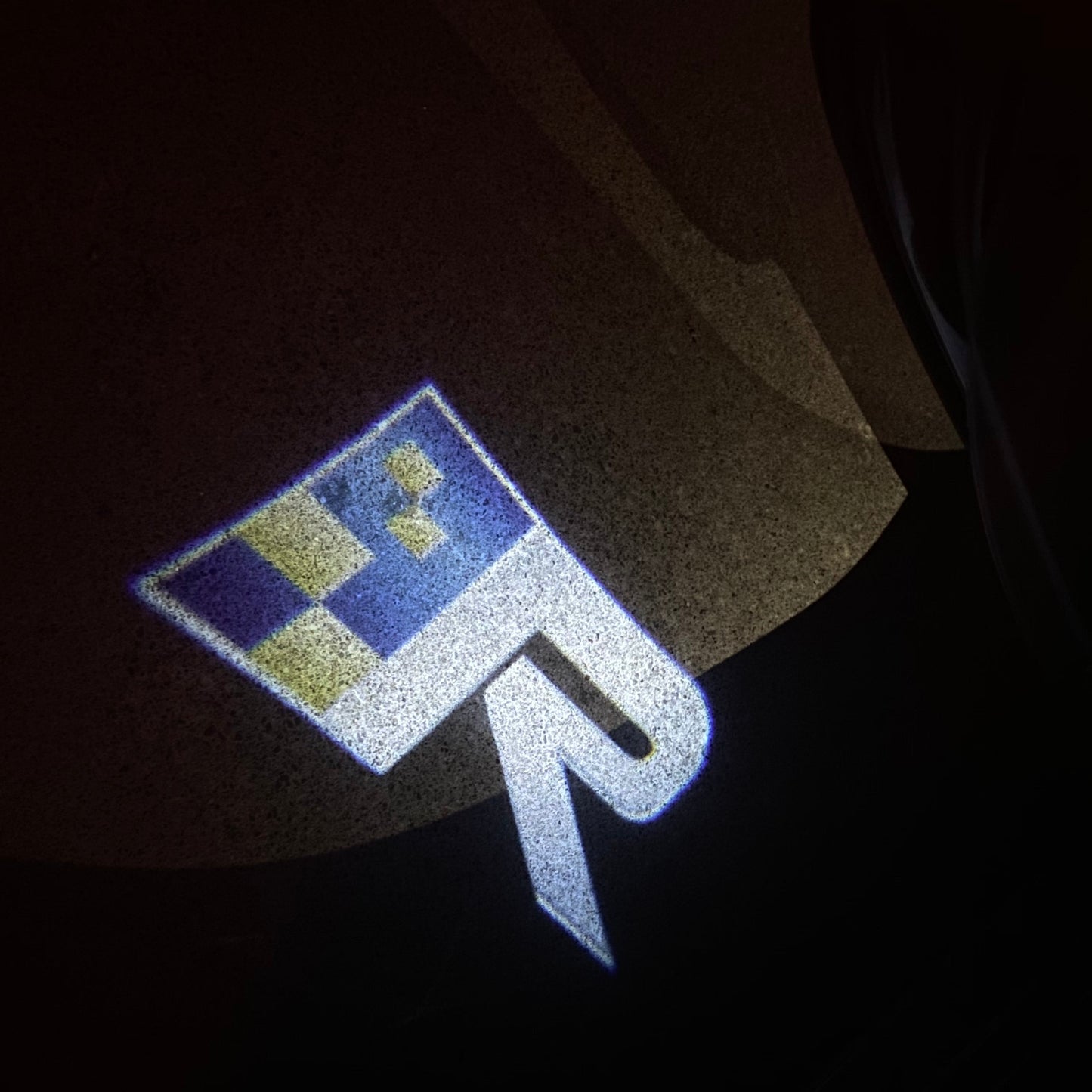 Volvo R LOGO PROJECROTR LIGHTS Nr.111 (quantity 1 = 2 Logo Film / 2 door lights)