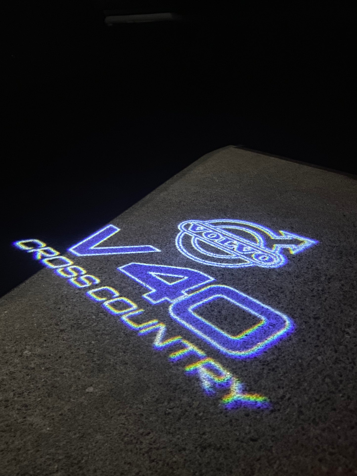 Volvo V 40 LOGO PROJECROTR LIGHTS Nr.101 (quantity 1 = 2 Logo Film / 2 door lights)