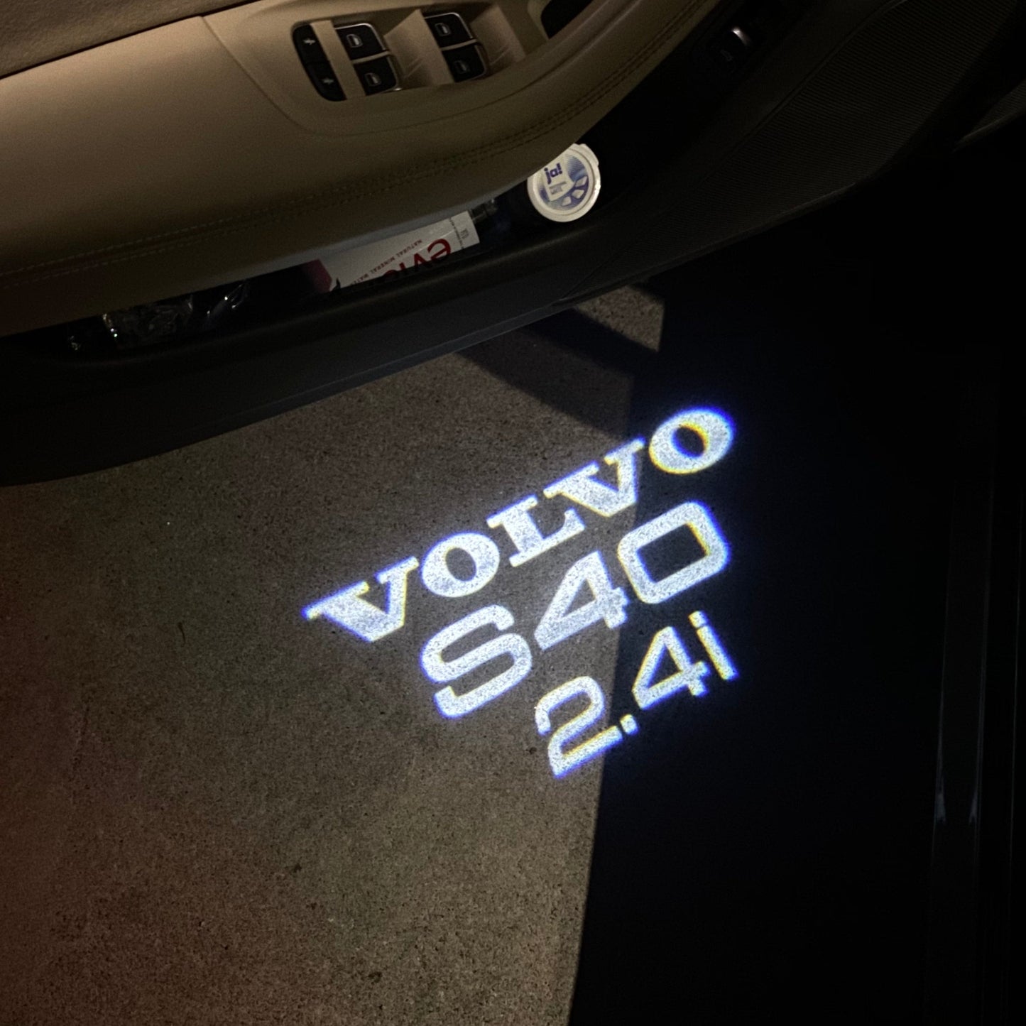 Volvo S 40 LOGO PROJECROTR LIGHTS Nr.119 (quantity 1 = 2 Logo Film / 2 door lights)