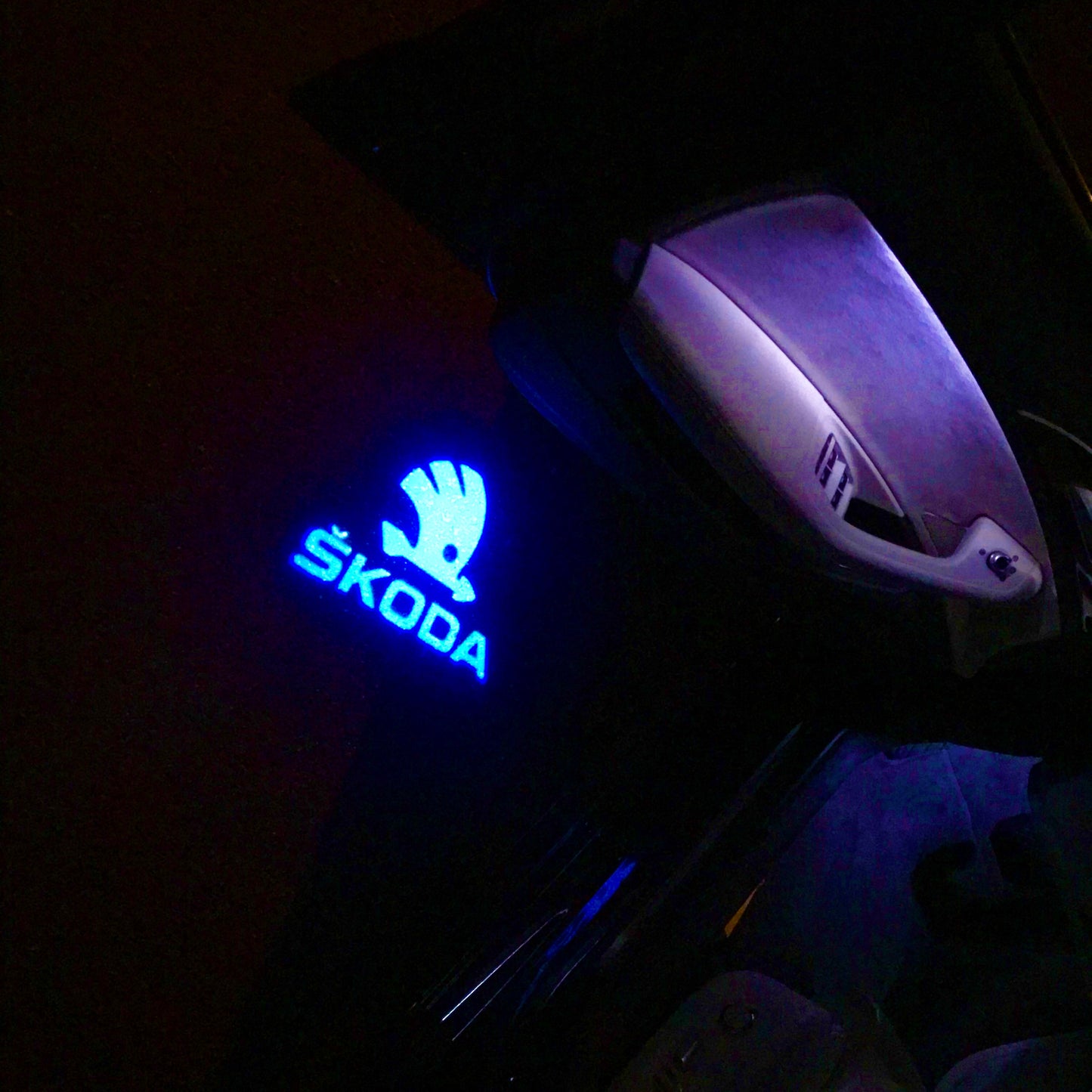 SKODA ORIGINAL LOGO PROJECTOT LIGHTS Nr.08 (quantity 1 = 2 Logo Film / 2 door lights)