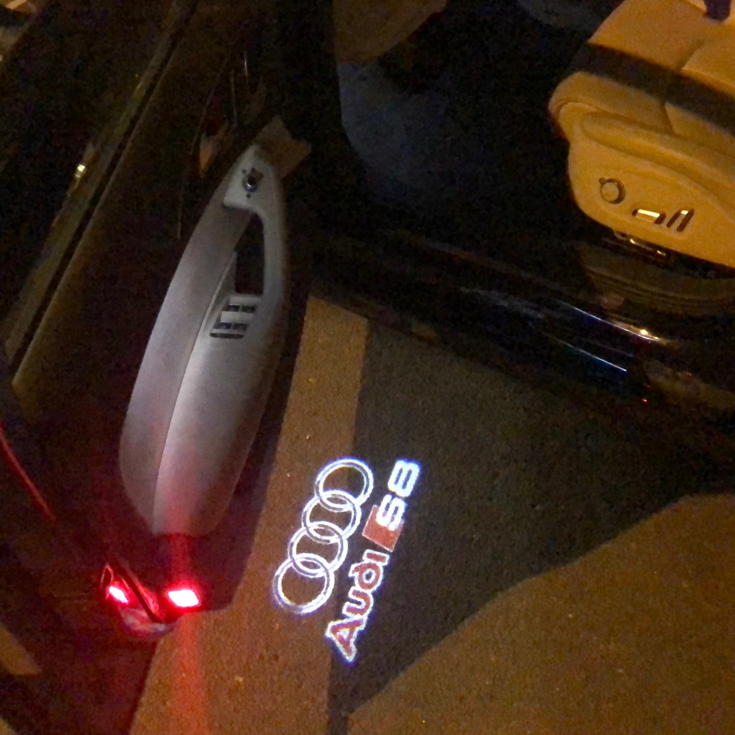 AUDI S8 LOGO PROJECTOT LIGHTS Nr.38 (quantity 1 = 2 Logo Films /2 door lights)
