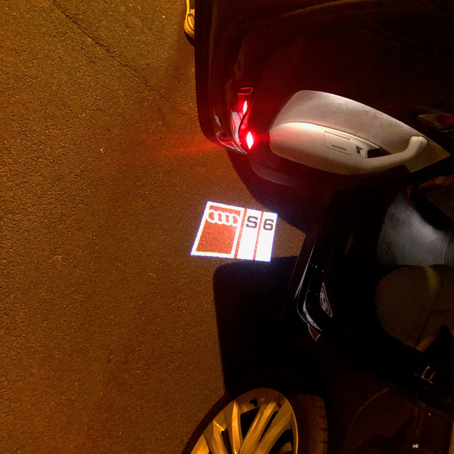 AUDI S6 LOGO PROJECTOT LIGHTS Nr.150 (quantity 1 = 2 Logo Films /2 door lights)