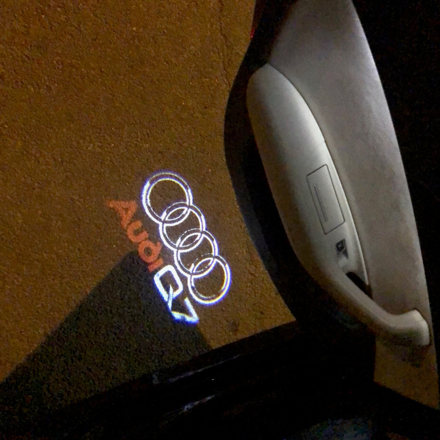 AUDI Q7 LOGO PROJECTOT LIGHTS Nr.49 (quantity 1 = 2 Logo Films /2 door lights)