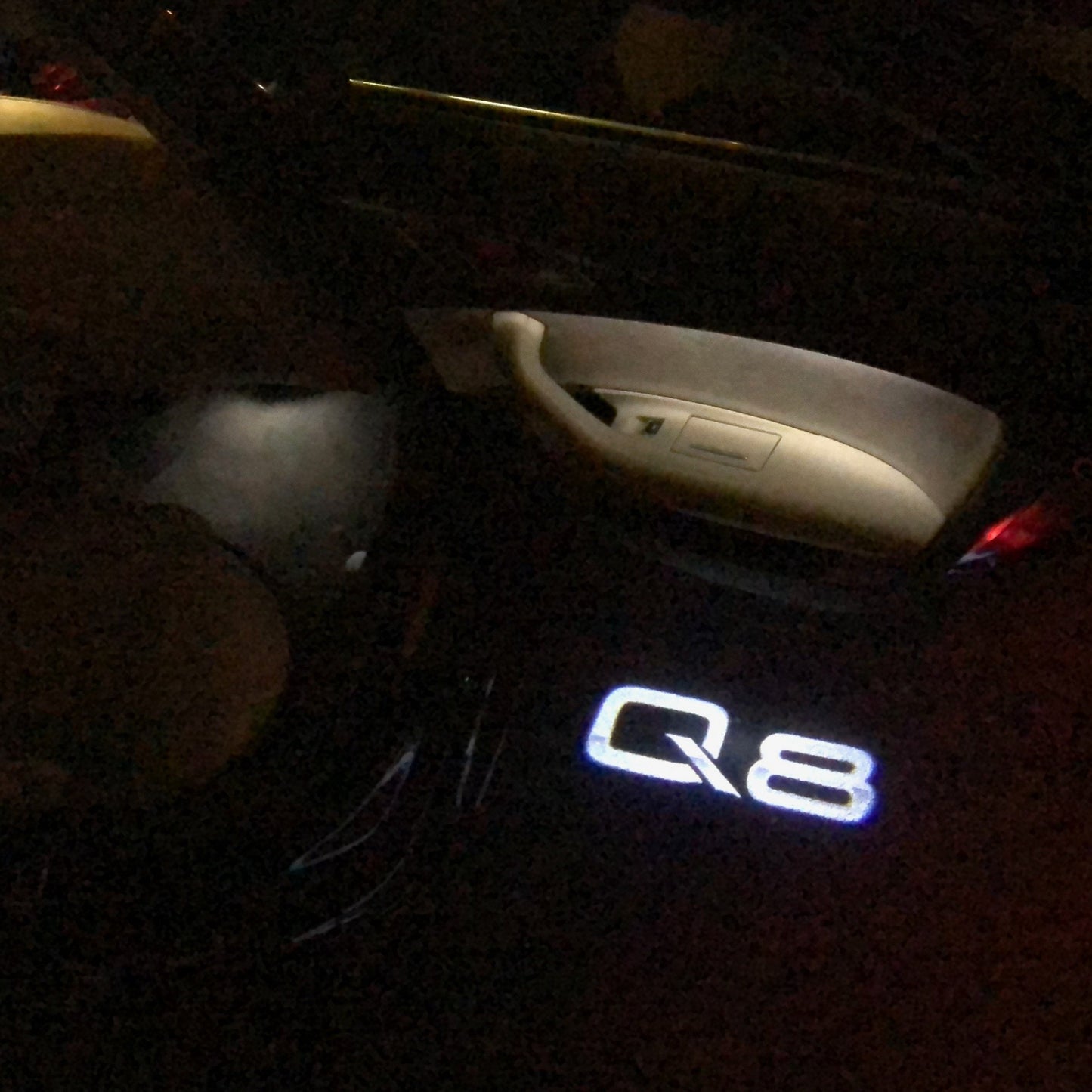 AUDI Q8 LOGO PROJECTOT LIGHTS Nr.102 (quantity 1 = 2 Logo Films /2 door lights)