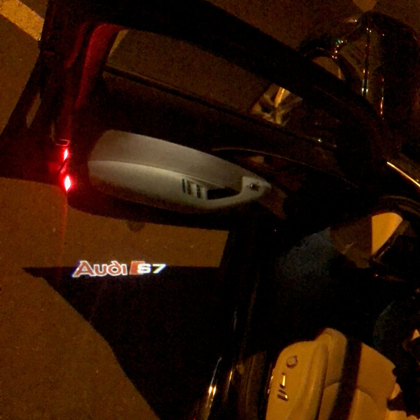 AUDI S7 LOGO PROJECTOT LIGHTS Nr.93 (quantity 1 = 2 Logo Films /2 door lights)