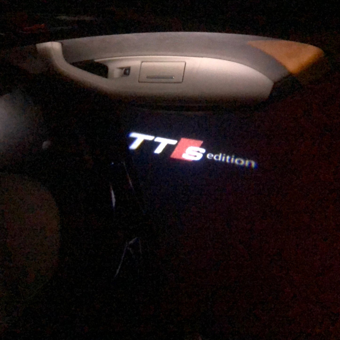 AUDI TTS LOGO PROJECROTR LIGHTS Nr.21 (quantity 1 = 2 Logo Films /2 door lights)