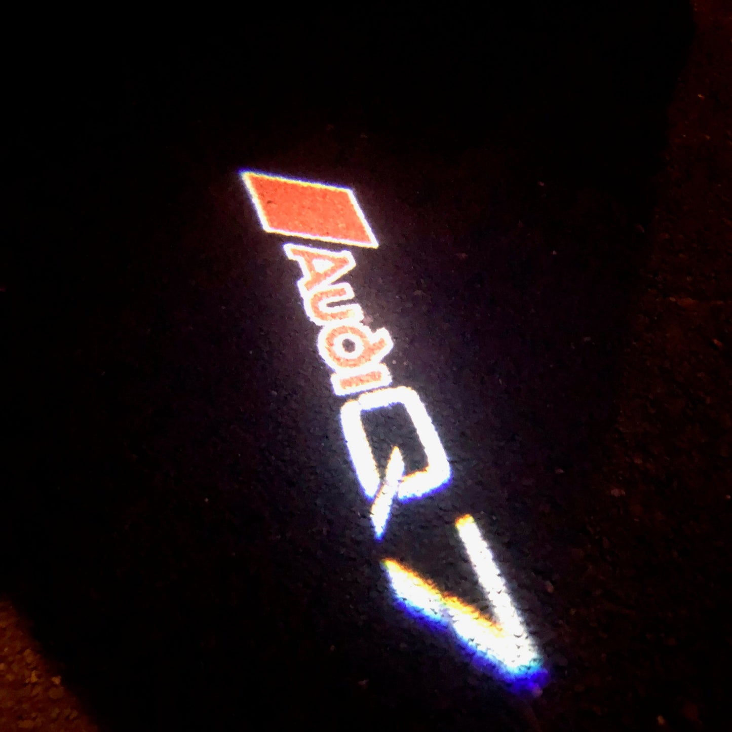AUDI Q7 LOGO PROJECTOT LIGHTS Nr.82 (quantity 1 = 2 Logo Films /2 door lights)