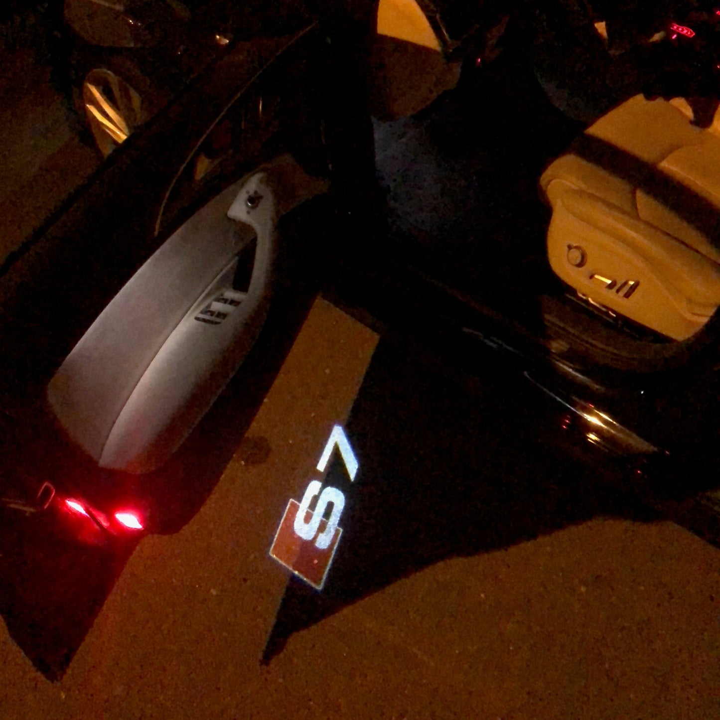 AUDI S7 LOGO PROJECTOT LIGHTS Nr.28 (quantity 1 = 2 Logo Films /2 door lights)