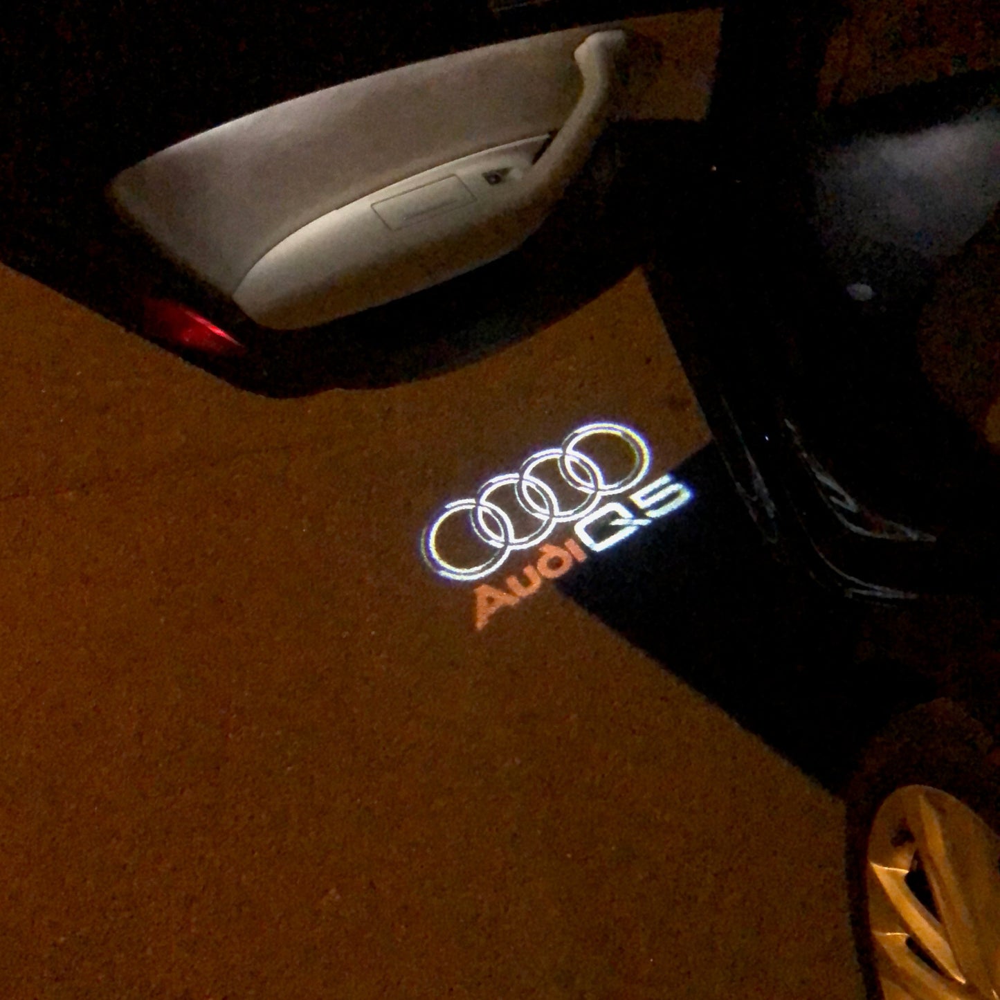 AUDI Q5 LOGO PROJECTOT LIGHTS Nr.48 (quantity 1 = 2 Logo Films /2 door lights)