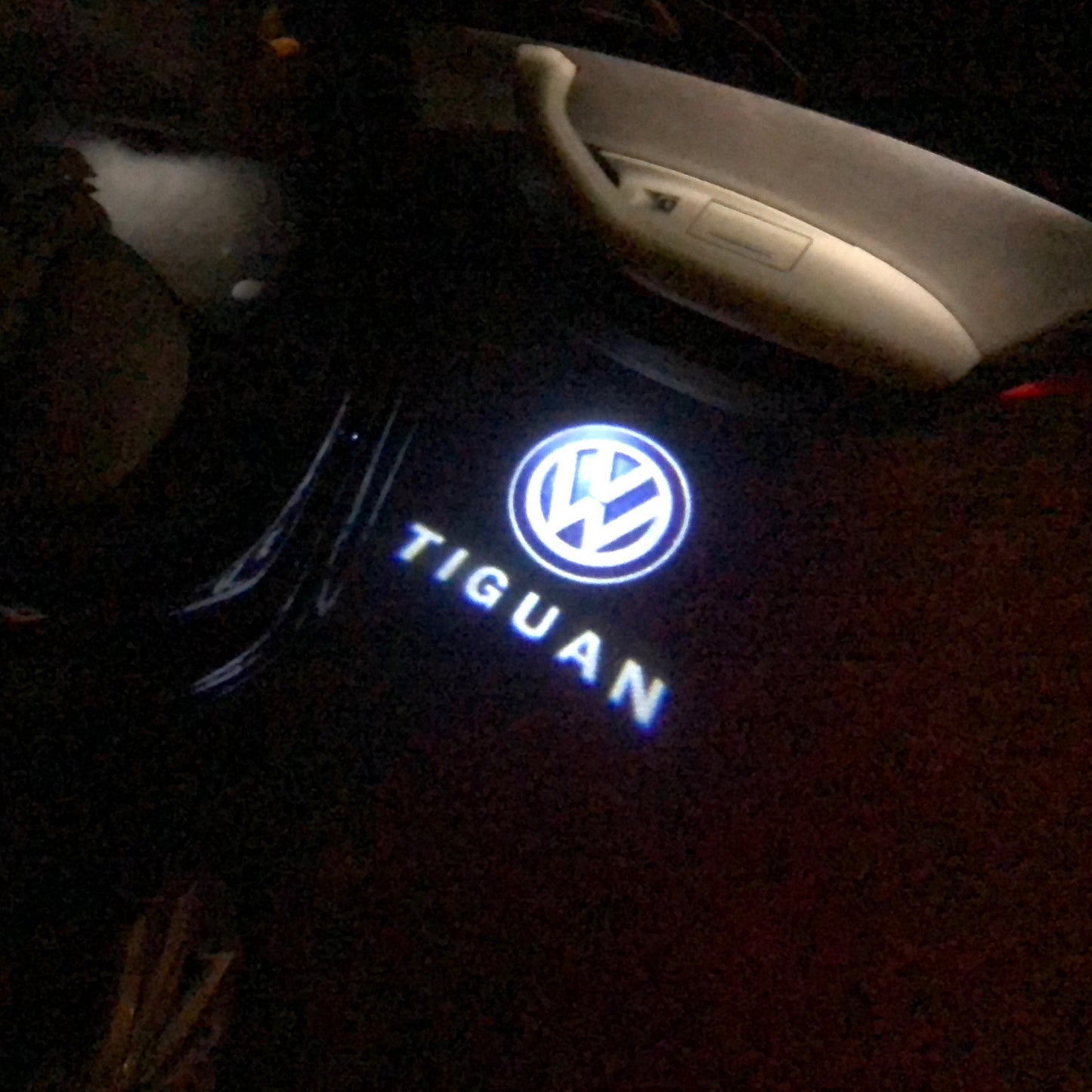 Volkswagen Door lights TIGUAN Logo Nr.84 (quantity 1 = 2 Logo Films /2 door lights)