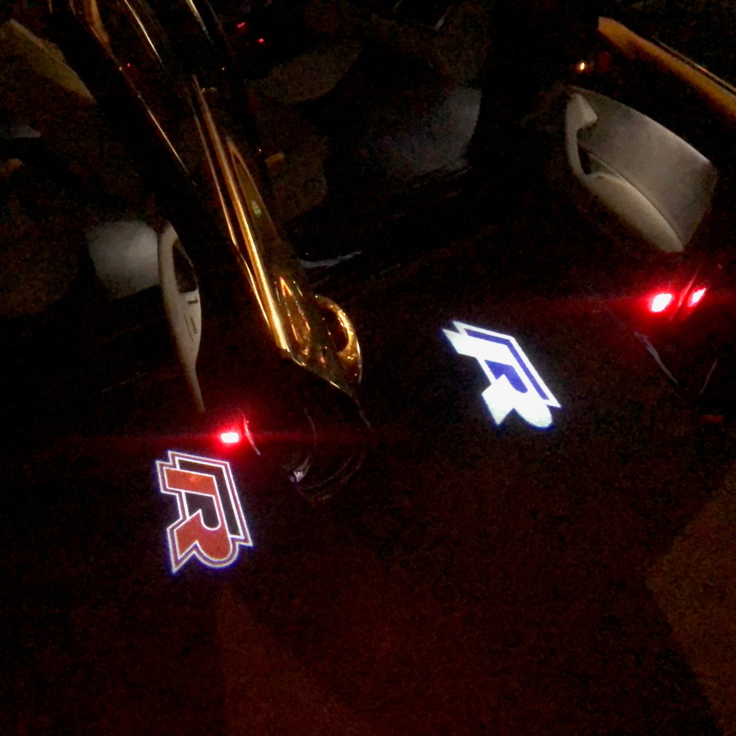 Volkswagen Door lights R Logo Nr. 128 (quantity 1 = 2 Logo Films /2 door lights)