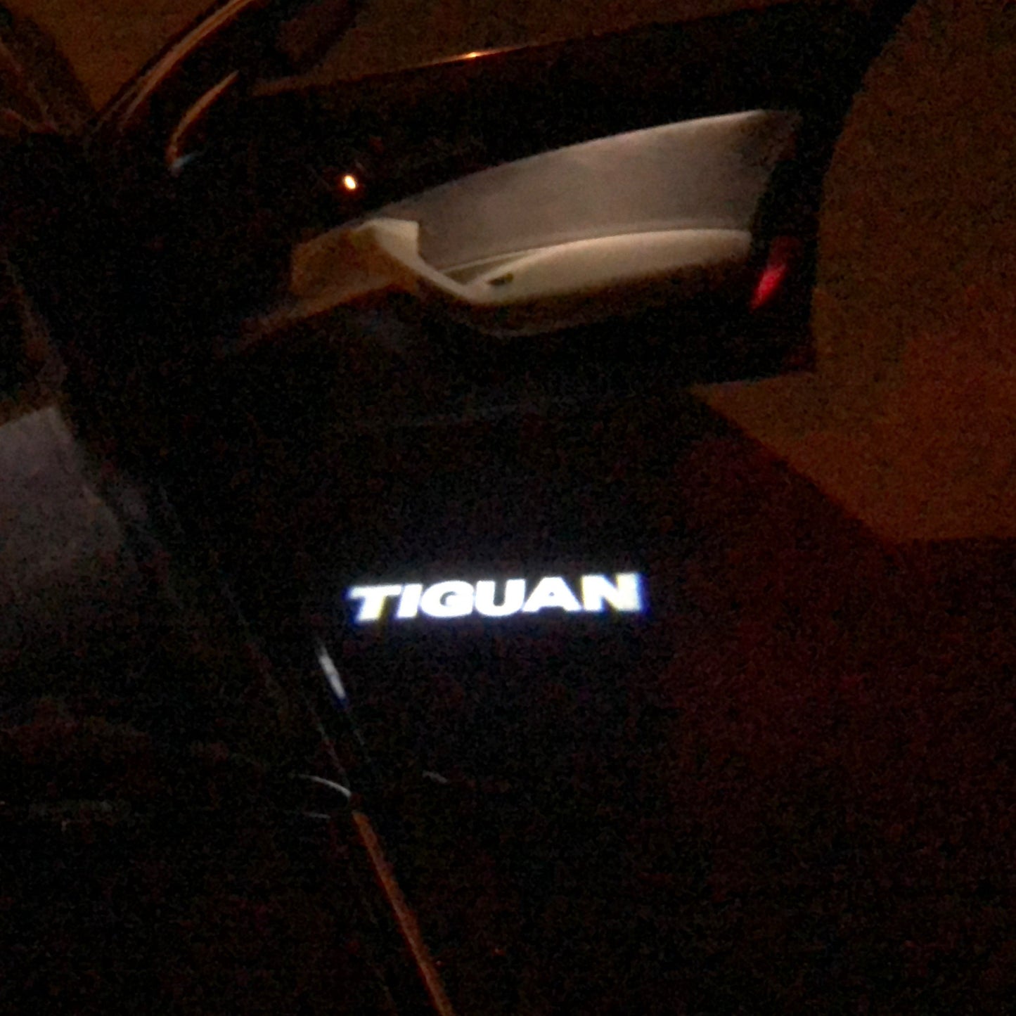 Volkswagen Door lights TIGUIAN Logo Nr. 24 ( quantity 1 = 2 LOGO FILM / 2 door lights)