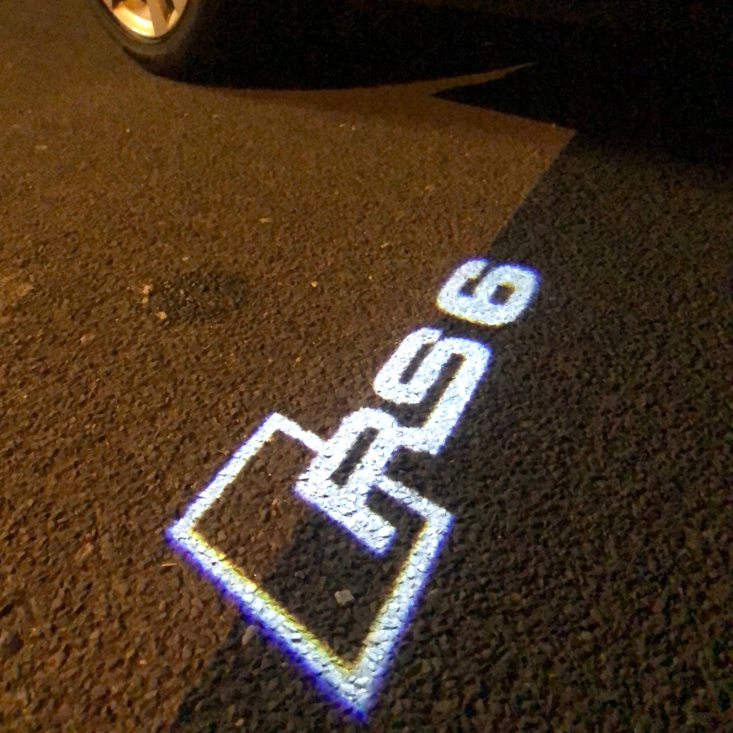 AUDI RS6 LOGO PROJECTOT LIGHTS Nr.122 (quantity 1 = 2 Logo Films /2 door lights)