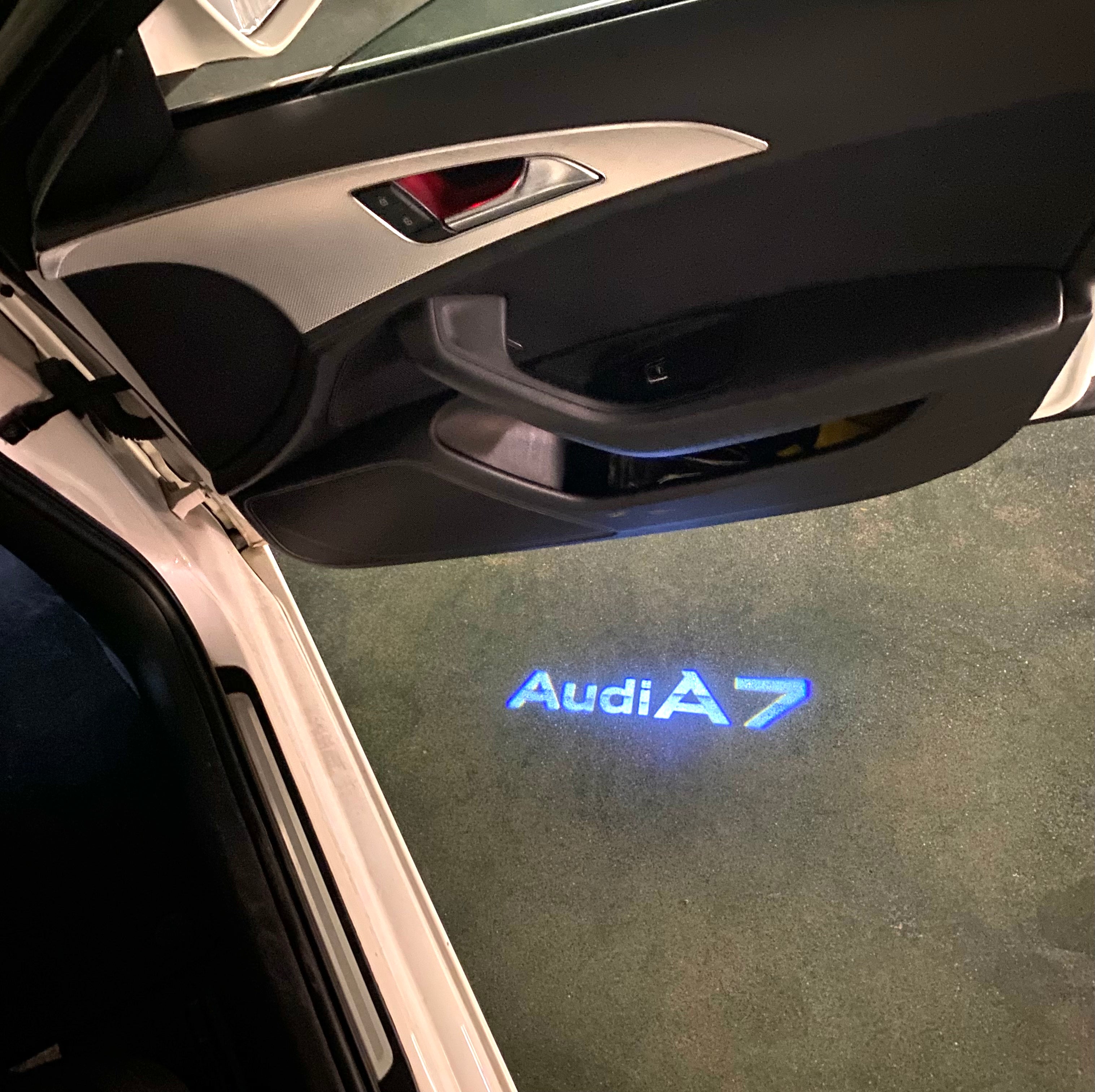 AUDI  A7 LOGO PROJECTOT LIGHTS  (quantity 1 = 2 Logo Films /2 door lights）Nr.12B82